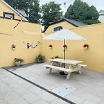 Luxury 2 Bedroom Townhouse - Town Centre 3 Minute Walk -free Parking -wifi Cill Airne