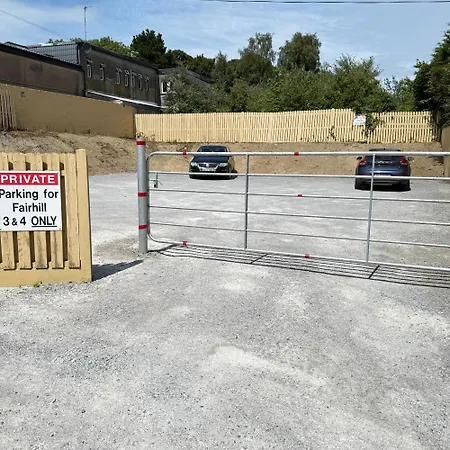 Cosy Town House - 3 Minute Walk To Town Centre With Free Parking And Wifi Sleeps 6 キラーニー