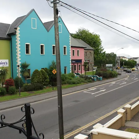 Luxury 2 Bedroom Townhouse - Town Centre 3 Minute Walk -free Parking -wifi Homestay *