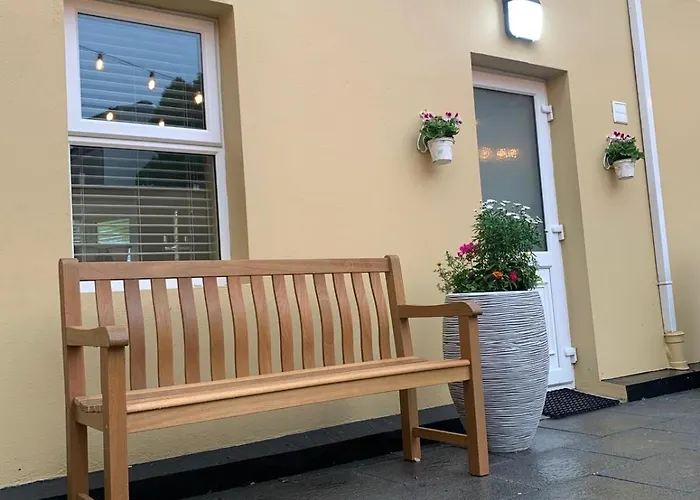 3 Fair Hill - Luxury 2 Bedroom - Town Centre -free Parking Wi-fi Cill Airne