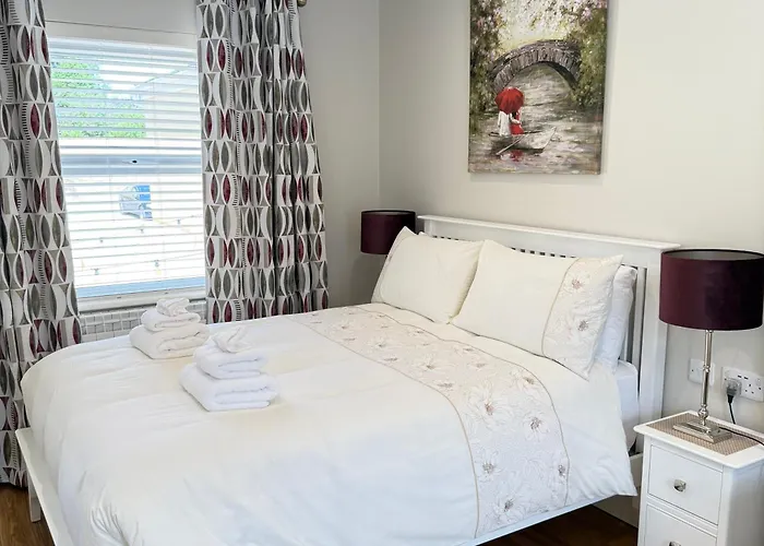 Homestay szállás 3 Fair Hill - Luxury 2 Bedroom - Town Centre -free Parking Wi-fi