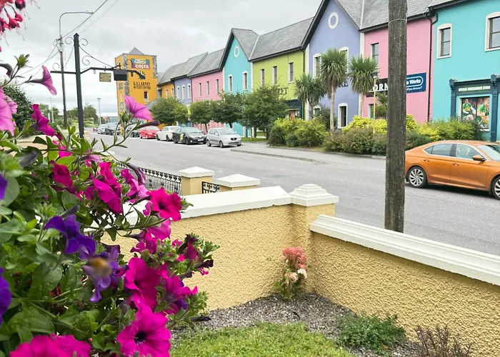 3 Fair Hill - Luxury 2 Bedroom - Town Centre -free Parking Wi-fi Homestay szállás Cill Airne