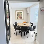 Quarto em Acomodações Particulares Luxury 2 Bedroom Townhouse - Town Centre 3 Minute Walk -free Parking -wifi Killarney